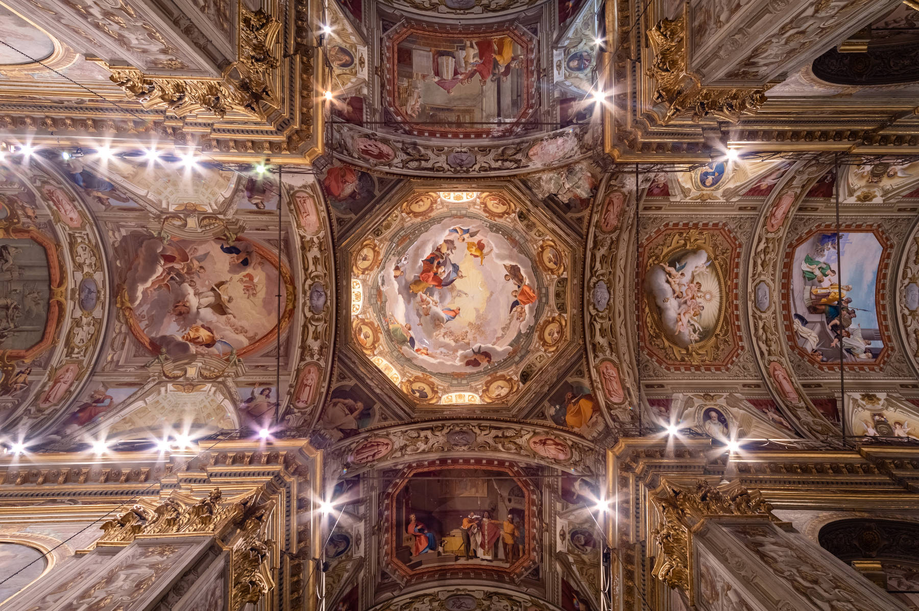 Finalborgo, Basilika von San Biagio, Deckenfresken. Foto Credits: Archiv von Finale Ligure | Studiowiki | Foto: Davide Busetto