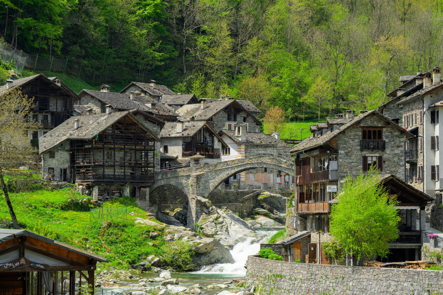 拉萨村。图片来源：ATL ArchiveATL Archive Terre dell'Alto Piemonte