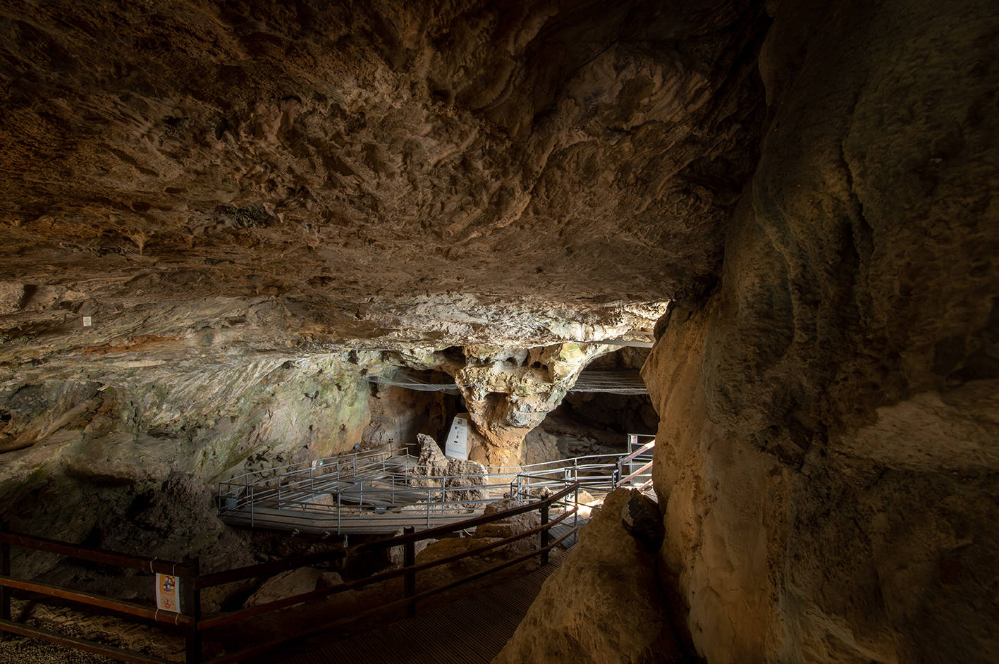 Höhle der Candide Arenas. Foto Credits: Archiv von Finale Ligure | Studiowiki | Foto: Davide Busetto