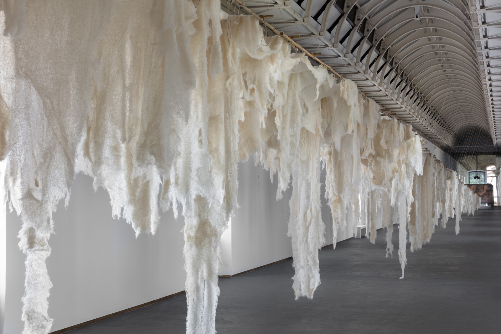 Al Castello di Rivoli la prima personale in un museo italiano dedicata a Cecilia Vicuña