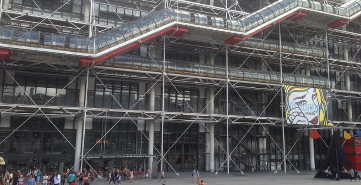 Telecamera nascosta nei bagni femminili: il Centre Pompidou denuncia