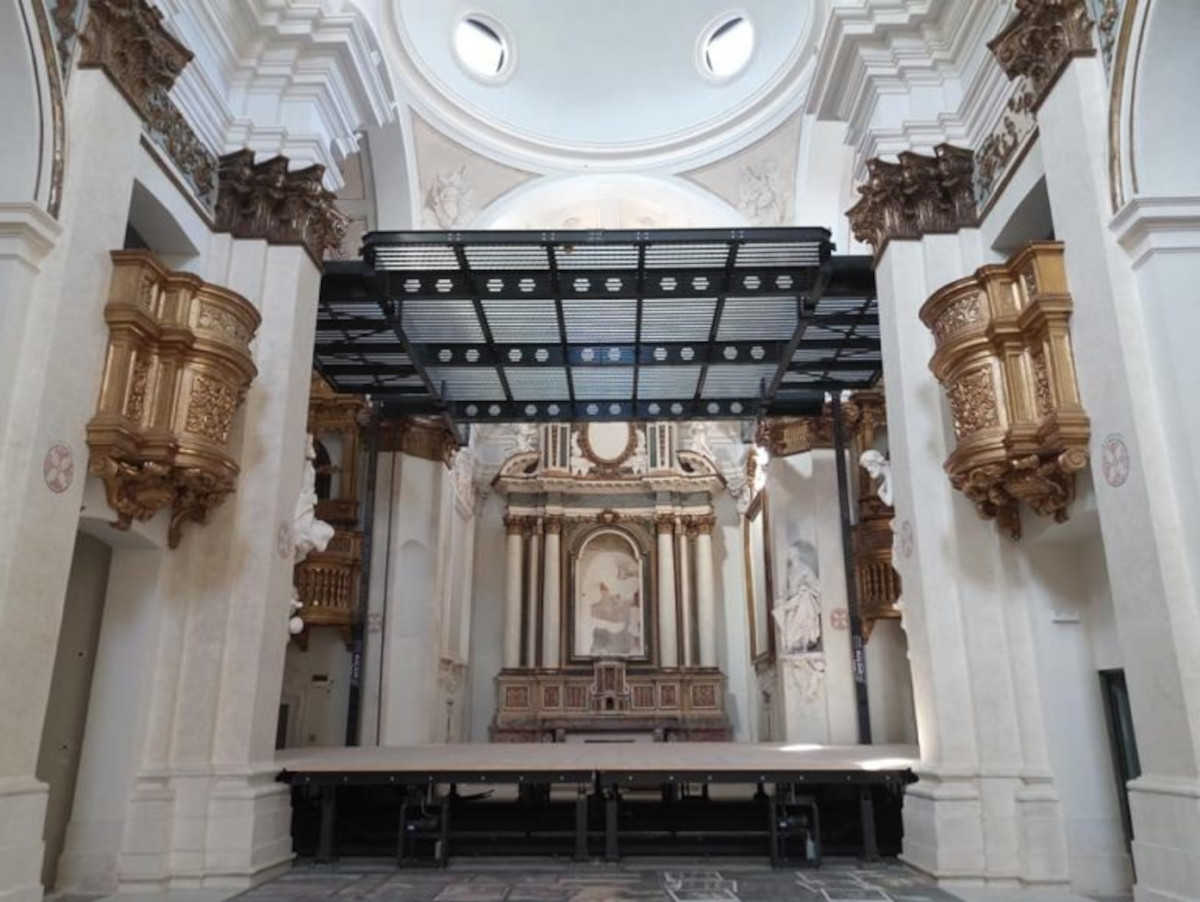 L'Aquila, riapre la Chiesa-Teatro San Filippo. Restaurata anche grazie ai proventi del brano Domani 21/04.09