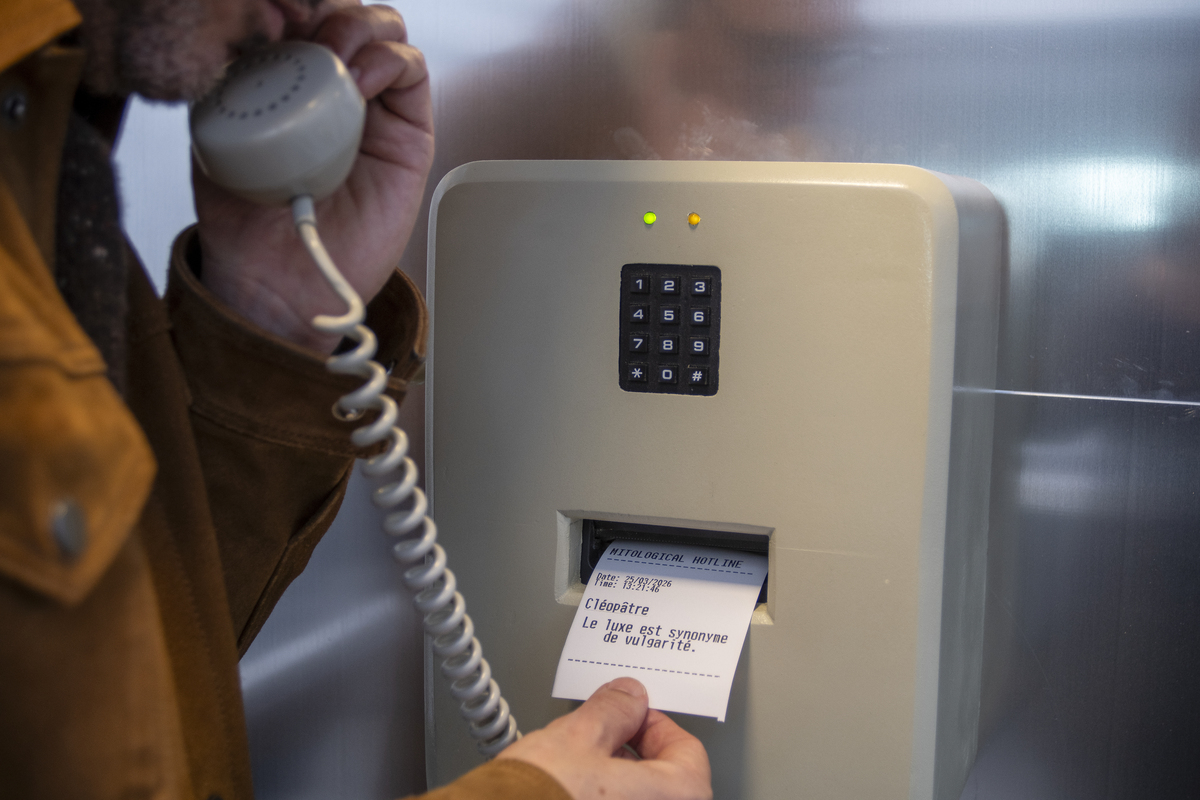 Un oracolo contemporaneo nel centro di Venezia: il Consultorio Mitologico del duo spagnolo MITO arriva in Italia