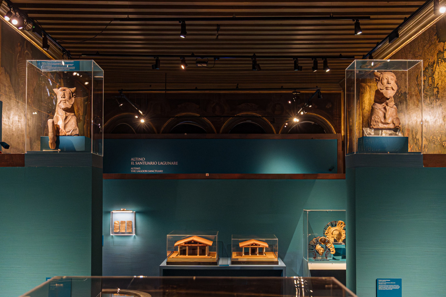 Etruschi e Veneti: una mostra a Venezia sul ruolo fondamentale dell'acqua nel sacro e nella società