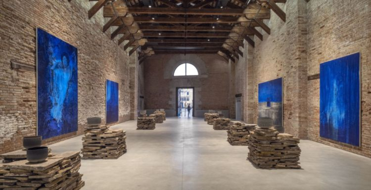Quattro nuove mostre per la Pinault Collection a Venezia: Armitage, Kanwar, Simpson e Nazareth