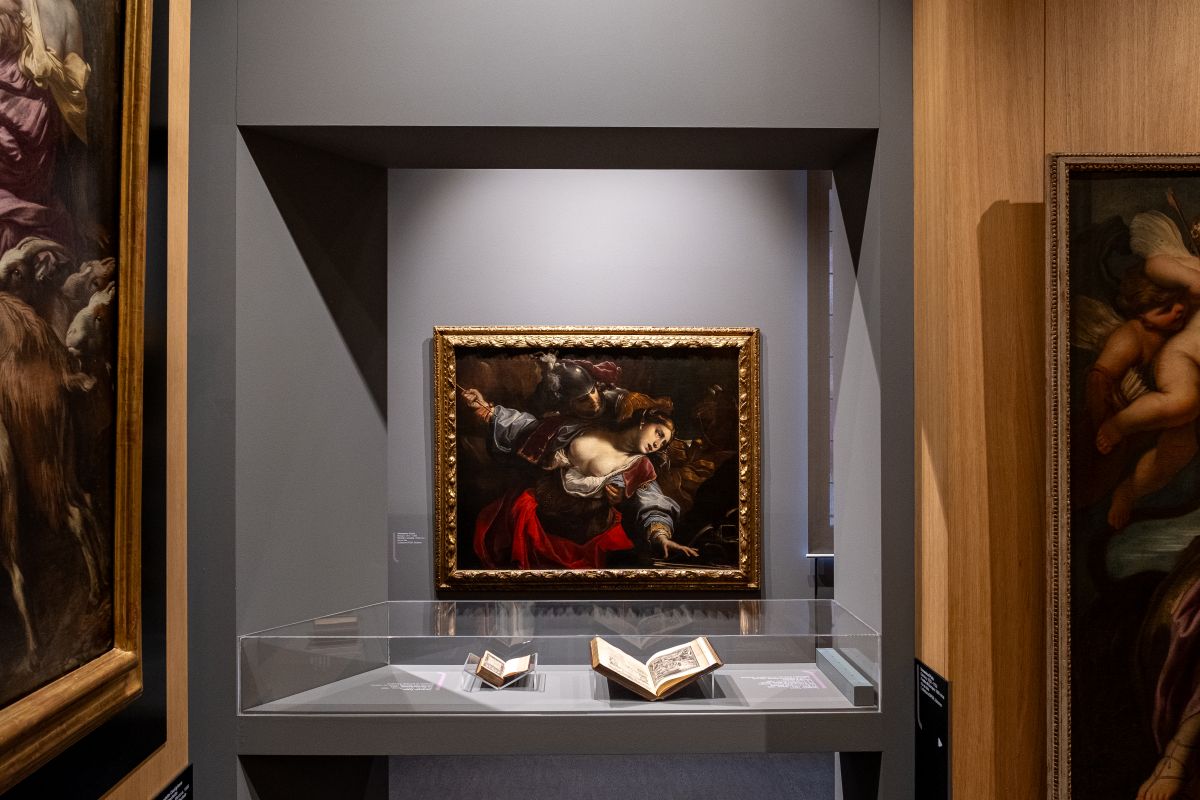Aufbau der Ausstellung Virtue and Grace. Foto: BPER Galerie