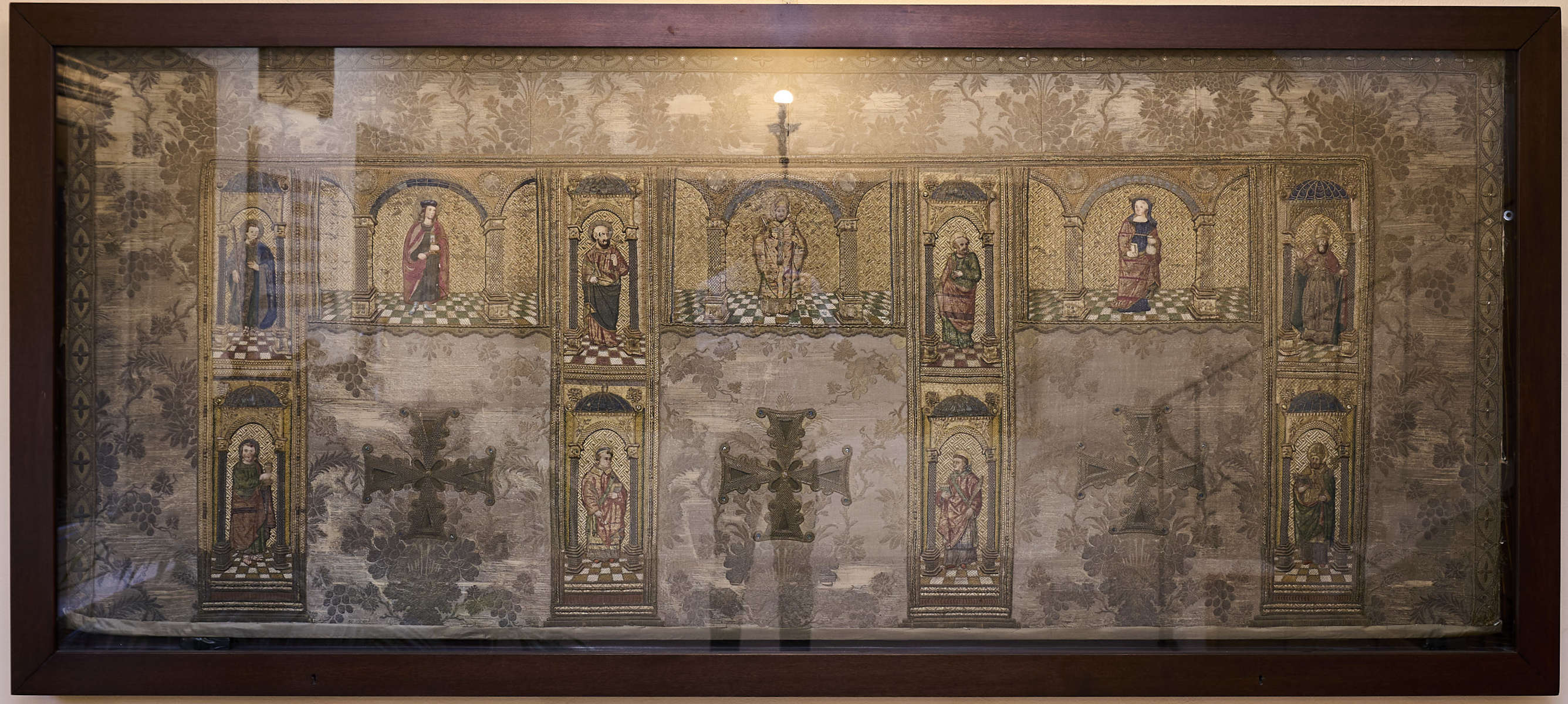 Milano, parte il restauro del Paliotto dei Santi per l’Altare d’Oro di Sant’Ambrogio