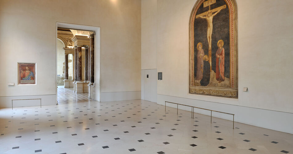 Louvre, infiltrazione d'acqua danneggia dipinto del XIX secolo nella sala del Beato Angelico