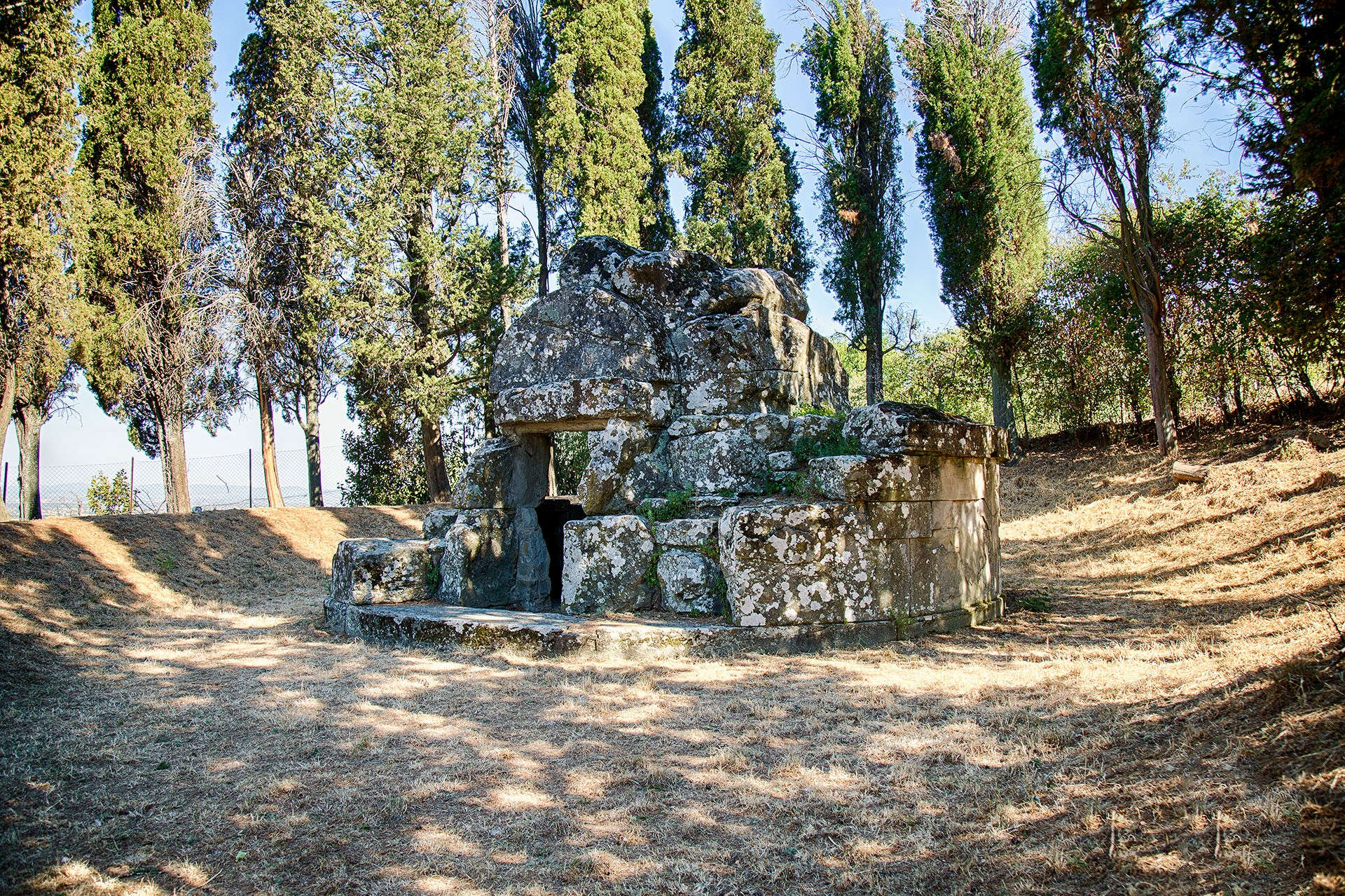 Tanelle de Pythagore. Photo : MAEC Cortona