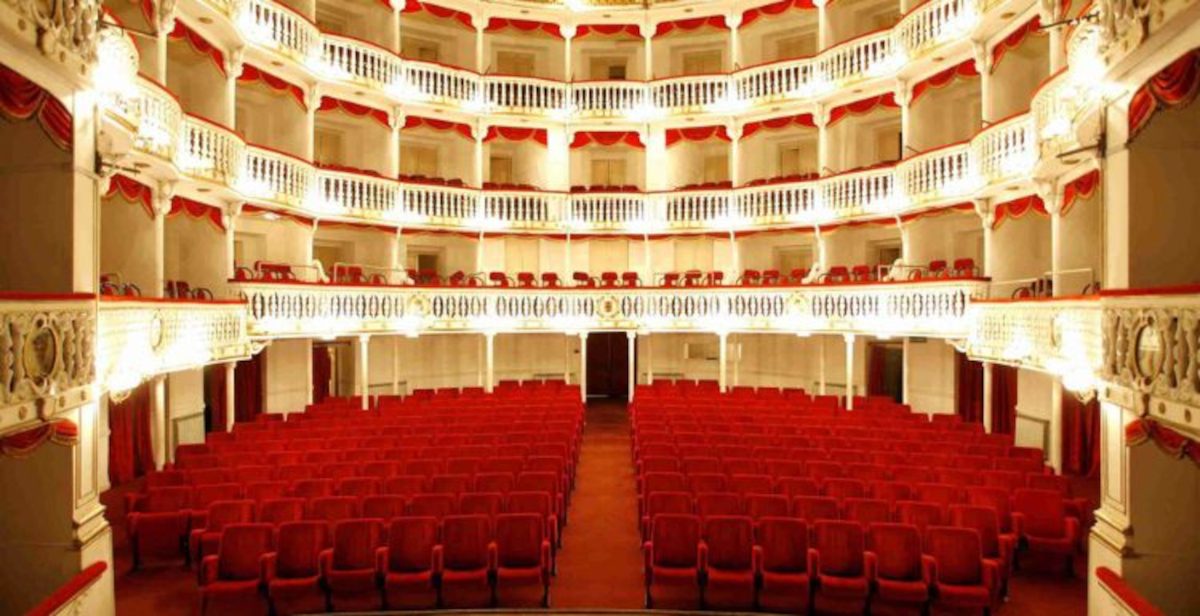 Napoli, il Ministero della Cultura acquisterà il teatro Sannazaro per garantirne il rilancio
