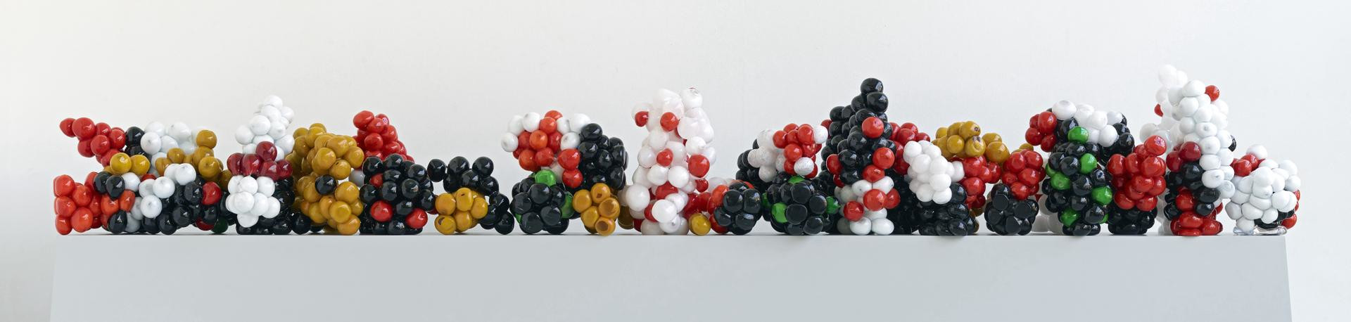 A Venezia, alla Fondazione Berengo, Tony Cragg indaga le qualità della materia