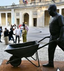 Ai Weiwei with a wheelbarrow: The Chinese artist creates a site-specific work for L'Aquila