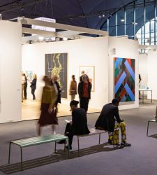 Are Art Fairs Devouring Galleries? The Paradox of Contemporary Art Supermarkets