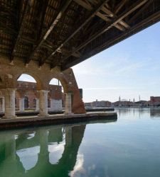 Venice Biennale, the spirit changes and Italian art remains offstage