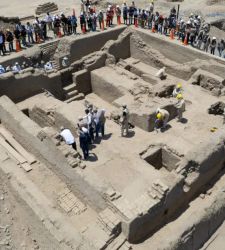 Peru: A pre-Inca burial complex that had been sealed for 600 years was discovered in Chan Chan