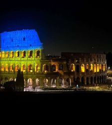 El Coliseo se ilumina con los colores de Ucrania con motivo del 35.&ordm; aniversario de la independencia