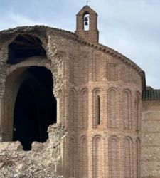 The apse of the church of Santa Mar&iacute;a del Castillo in Muriel (Spain) collapses.