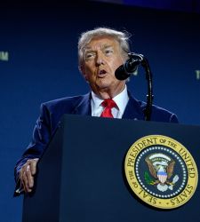 White House threatens Smithsonian: no funding if it does not conform to Trump's lines