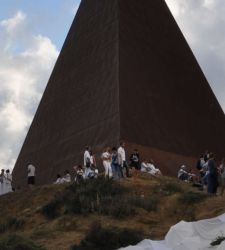 Sicily: The Rite of Light Returns to the Pyramid of Fiumara d&rsquo;Arte for the Summer Solstice