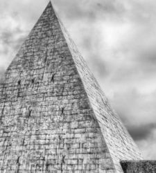En Roma, las fotograf&iacute;as de Marshall Vernet dialogan con las Vedute de Piranesi