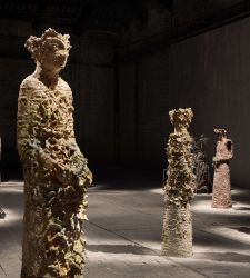 So sieht der italienische Pavillon 2026 aus: die Bilder von "Con te con tutto" von Chiara Camoni