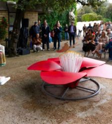 At the Palace of Caserta, a bench-camel against gender violence