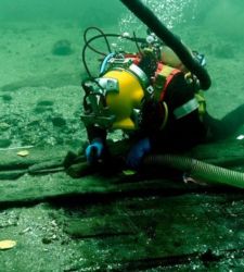 Vor der K&uuml;ste Kopenhagens taucht das Wrack des gr&ouml;&szlig;ten jemals gefundenen mittelalterlichen Schiffes auf
