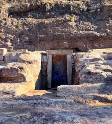 Major archaeological discoveries in Rome: a sacellum, republican tombs and monumental basins