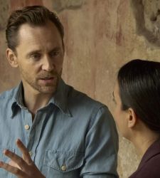 Sur Disney+, Tom Hiddleston retrace, avec l'aide d'experts, les derni&egrave;res 24 heures de Pomp&eacute;i