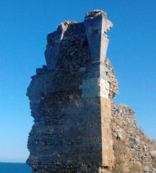 A Brindisi l&rsquo;erosione costiera cancella Torre Mattarelle, costruita nel XVI secolo