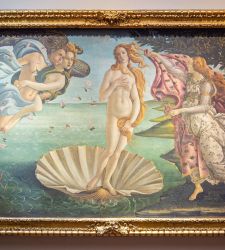 Uffizi: Venus vs. Spring&mdash;the two works face each other in the redesigned Botticelli galleries