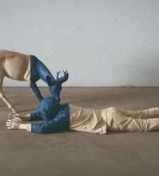 Wood in Fabula, in Palazzolo the forest becomes contemporary art